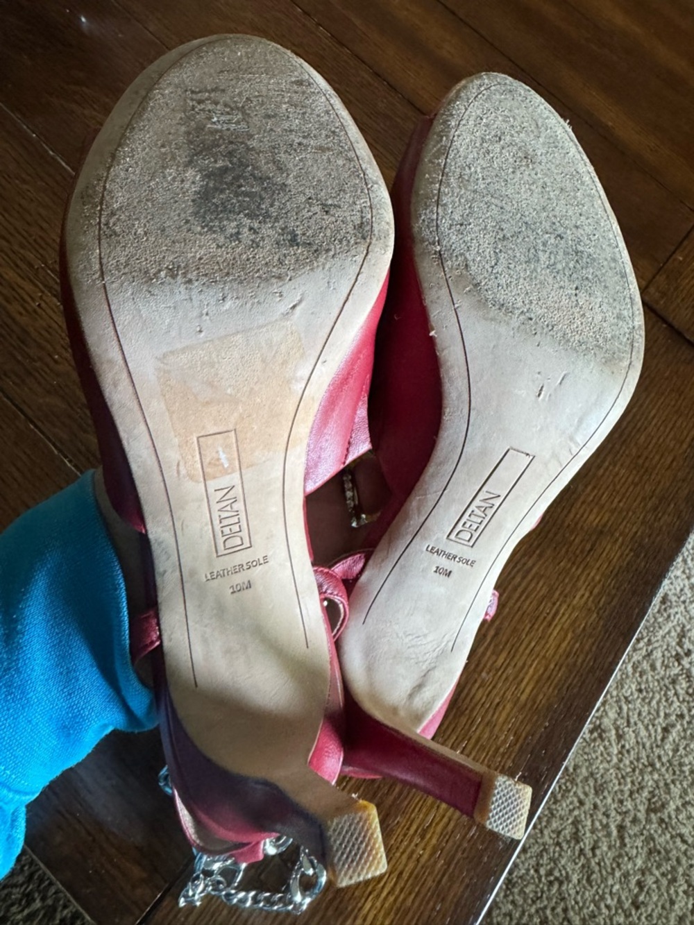 Delta Red Open-Toe Slip-On Mules - Picture 9 of 13